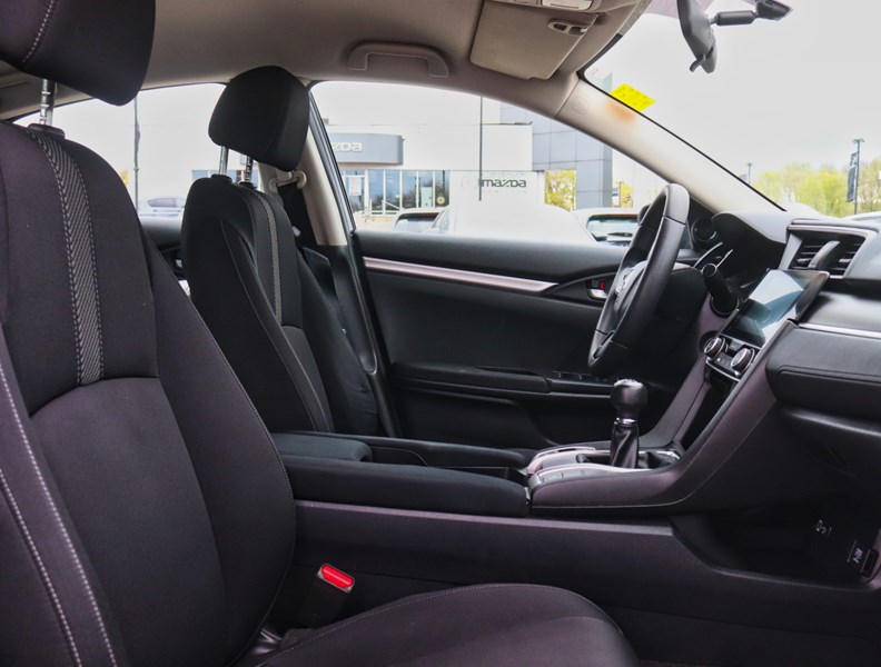 2016 Honda Civic 4dr Man LX