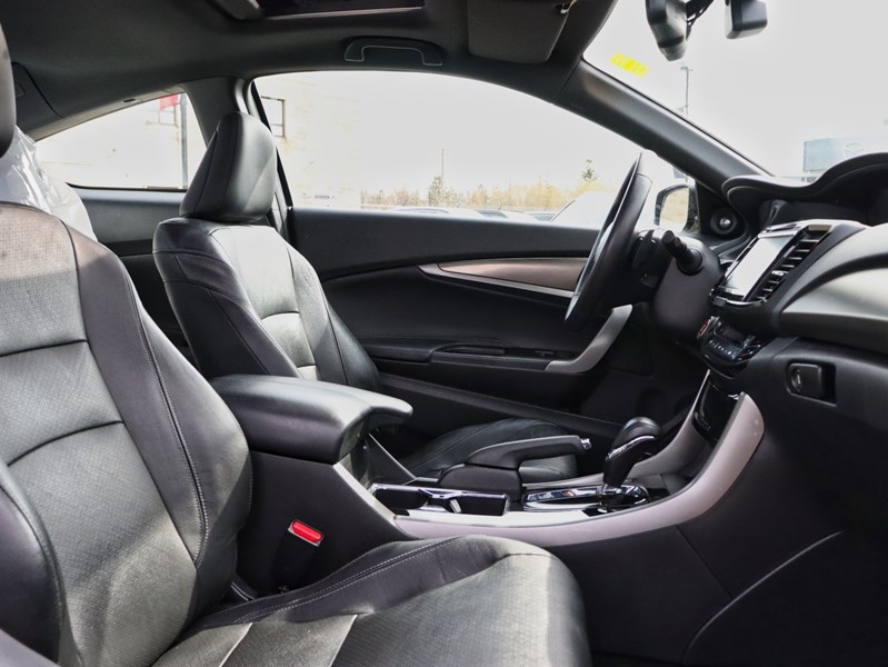 2017 Honda Accord 2dr I4 CVT Touring