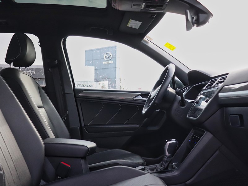 2022 Volkswagen Tiguan Comfortline R-Line Black Edition 4MOTION