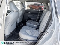 2022 Toyota Highlander Hybrid Hybrid XLE AWD