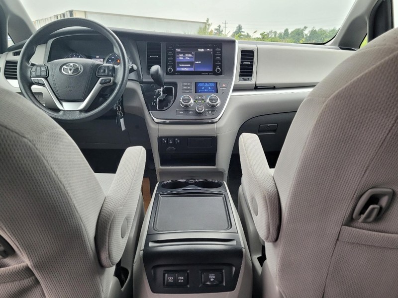 2019 Toyota Sienna LE 8-Passenger FWD