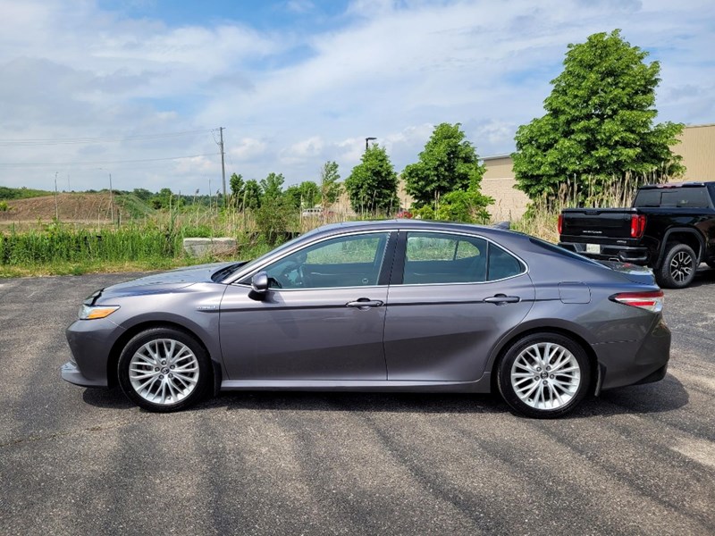 2020 Toyota Camry Hybrid Hybrid XLE Auto