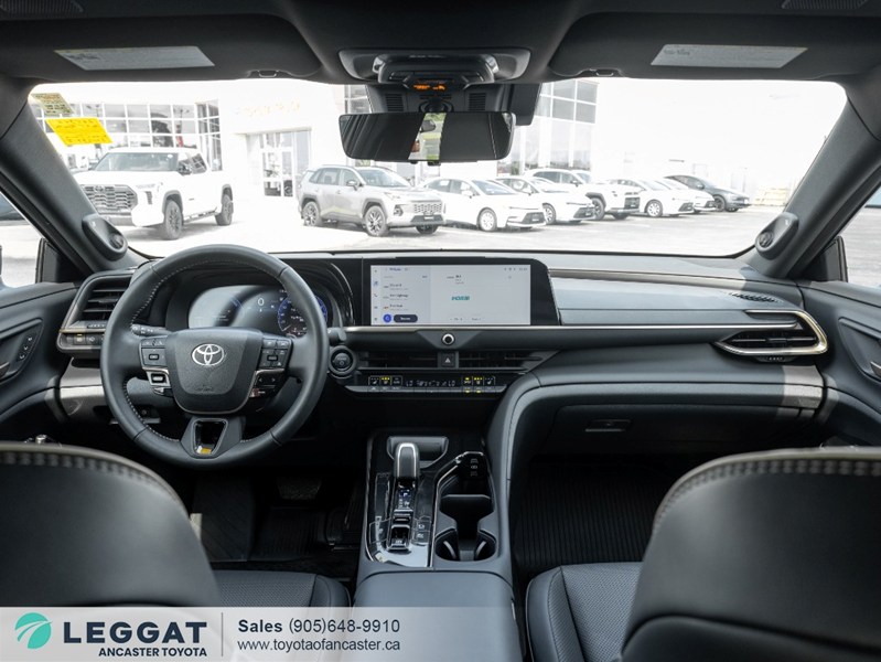 2025 Toyota Crown Signia Limited AWD