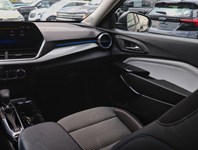 2025 Chevrolet Trax FWD 4dr LT