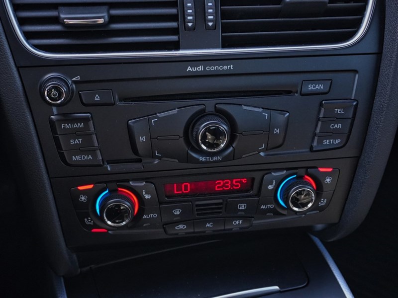 2010 Audi A5 2dr Cabriolet Auto 2.0L Premium