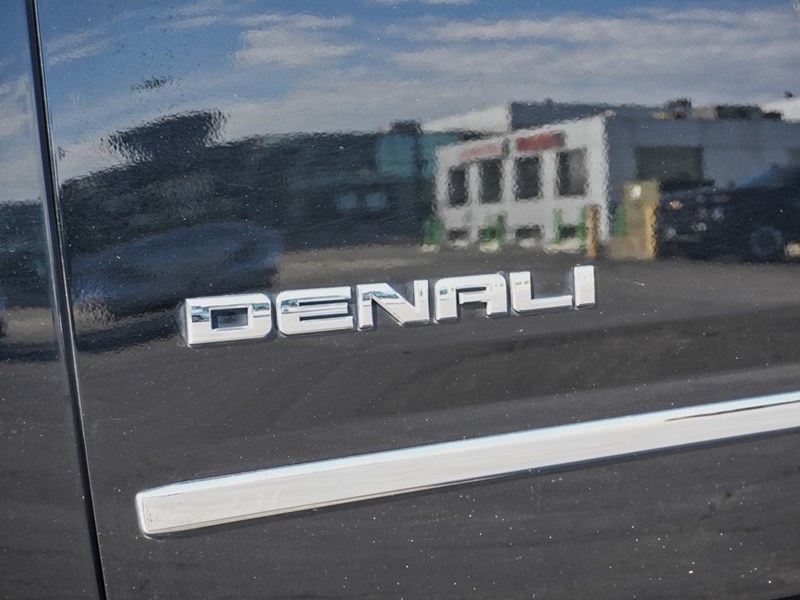 2017 GMC Yukon XL 4WD 4dr Denali