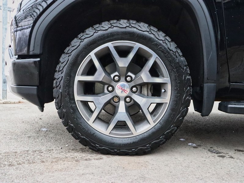 2022 GMC Sierra 1500 DENALI | 6.2L V8 | ROOF | ONLY71000KM | NEWBRAKES