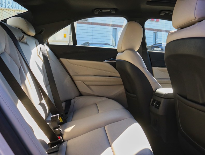 2023 Cadillac CT4 4dr Sdn Premium Luxury