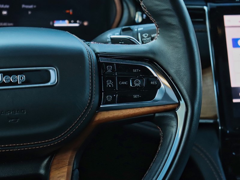 2023 Jeep Grand Cherokee SUMMIT| RESERVE | REARMEDIA | HUD | 4X4 | NOCLAIMS