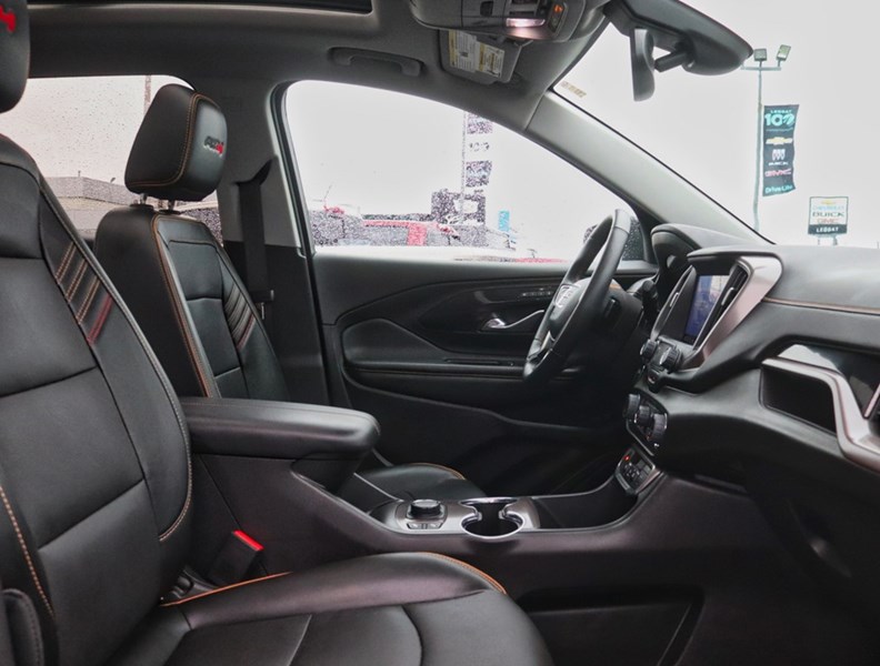 2024 GMC Terrain AWD 4dr AT4