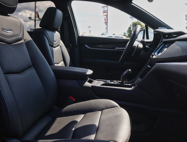 2026 Cadillac XT5 AWD 4dr Sport