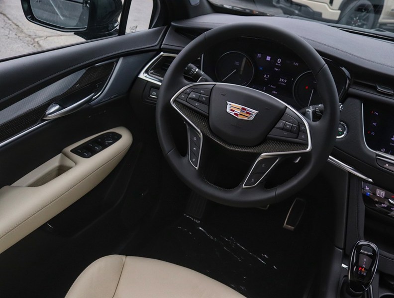 2026 Cadillac XT5 AWD 4dr Sport