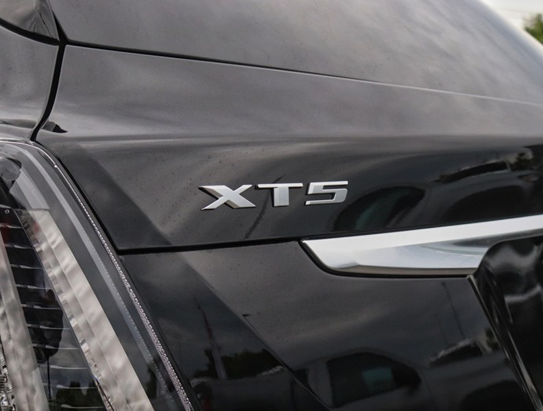2026 Cadillac XT5 AWD 4dr Sport