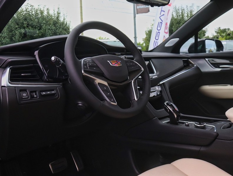 2026 Cadillac XT5 AWD 4dr Sport