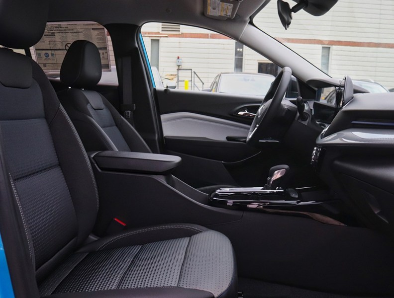 2026 Chevrolet Trax FWD 4dr LT