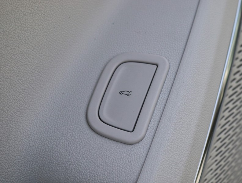 2026 GMC Acadia AWD 4dr Denali