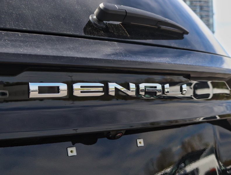 2026 GMC Acadia AWD 4dr Denali