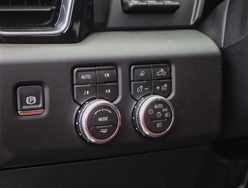 2026 GMC Sierra 3500HD 4WD Crew Cab 172