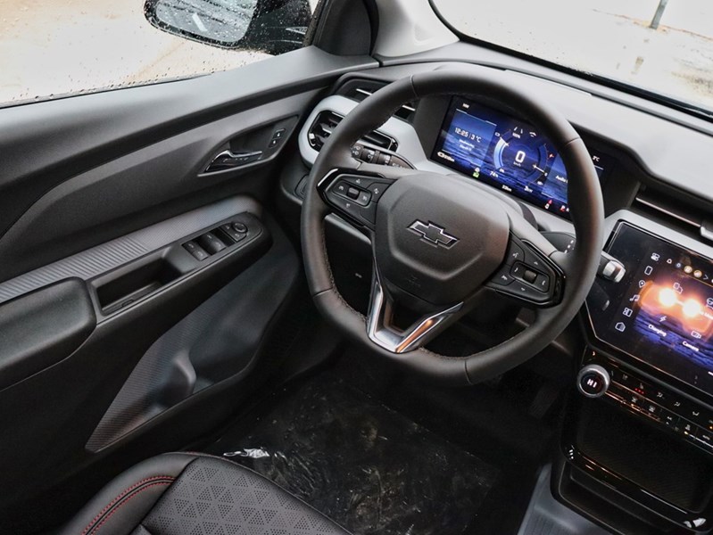 2027 CHEVROLET BOLT FWD 4dr RS