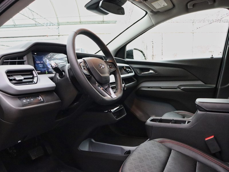 2027 CHEVROLET BOLT FWD 4dr RS