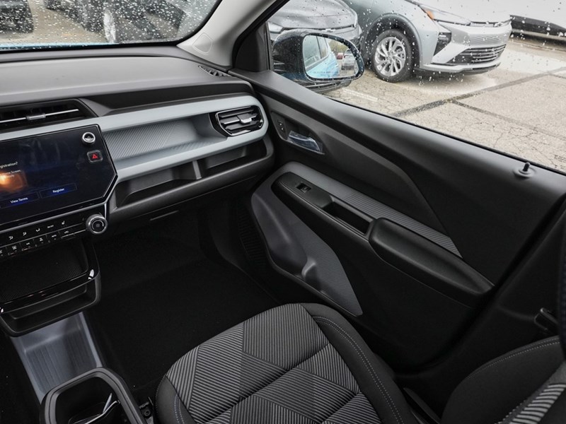 2027 Chevrolet Bolt FWD 4dr LT