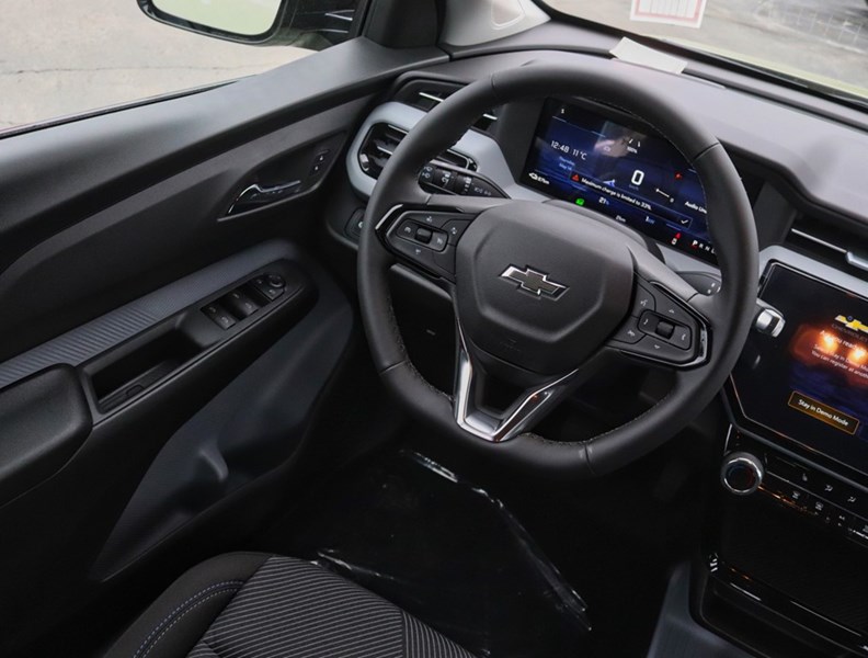 2027 Chevrolet Bolt FWD 4dr LT
