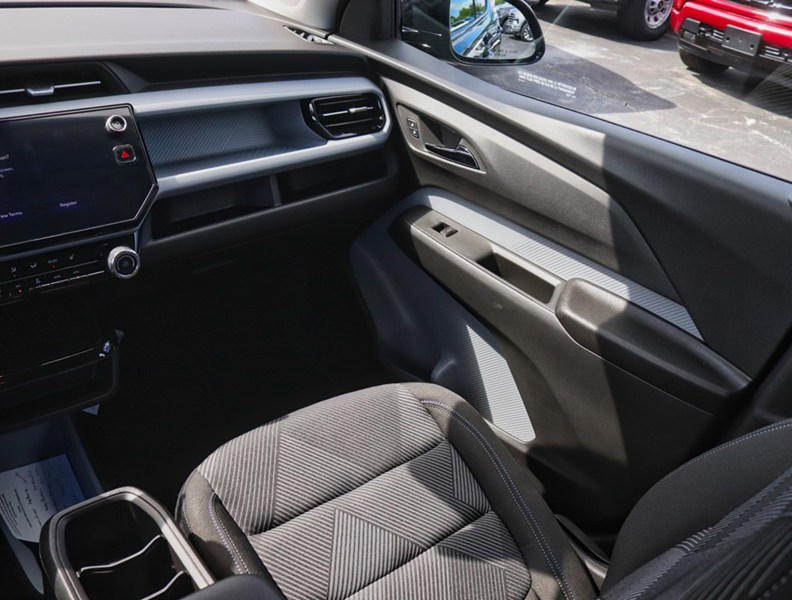 2027 Chevrolet Bolt FWD 4dr LT