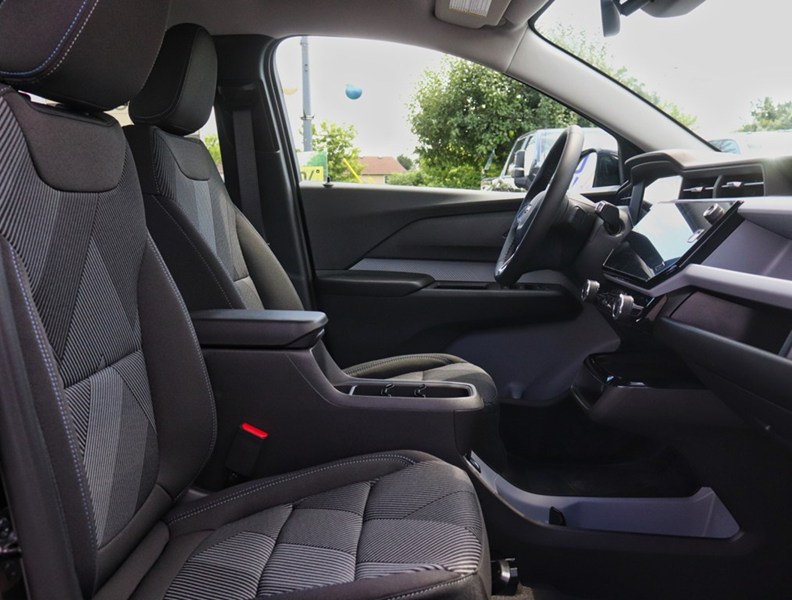 2027 Chevrolet Bolt FWD 4dr LT
