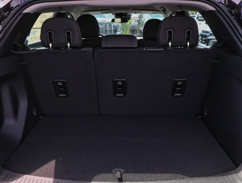 2027 Chevrolet Bolt FWD 4dr LT