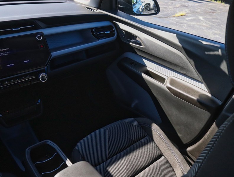 2027 Chevrolet Bolt FWD 4dr LT