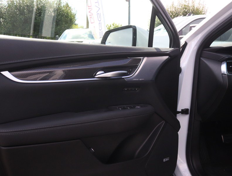 2026 Cadillac XT5 AWD 4dr Sport