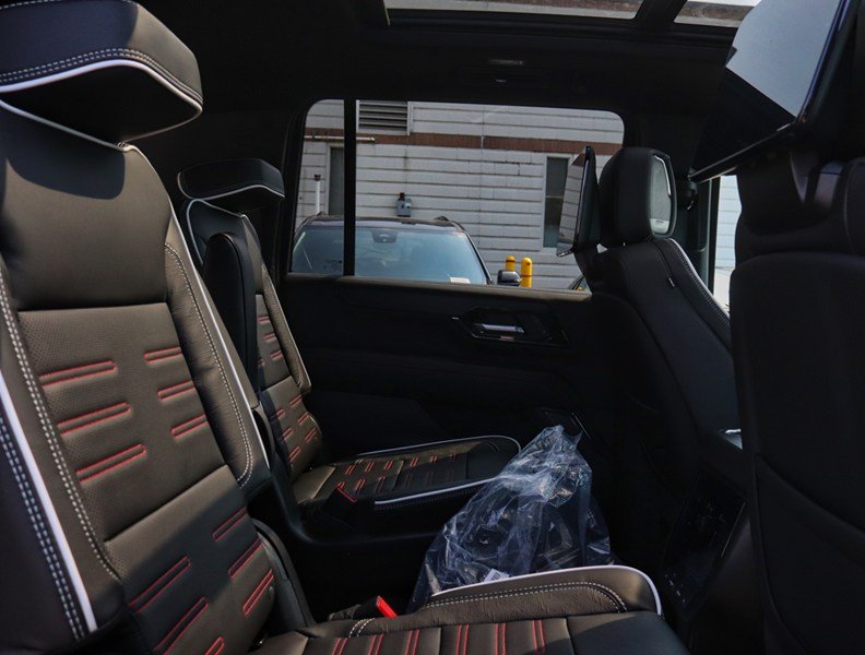 2026 GMC Yukon XL 4WD 4dr AT4 Ultimate