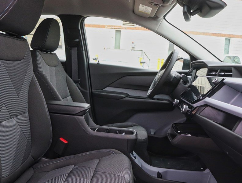 2027 Chevrolet Bolt FWD 4dr LT