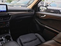 2020 Ford Escape Titanium Hybrid | AWD | ROOF | NAV | LEATHER