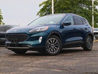 2020 Ford Escape Titanium Hybrid | AWD | PREM PKG | ROOF | NAV |B&O