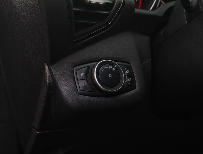 2017 Ford Escape Titanium | 2.0L | ROOF | NAV | BLIS | 19s