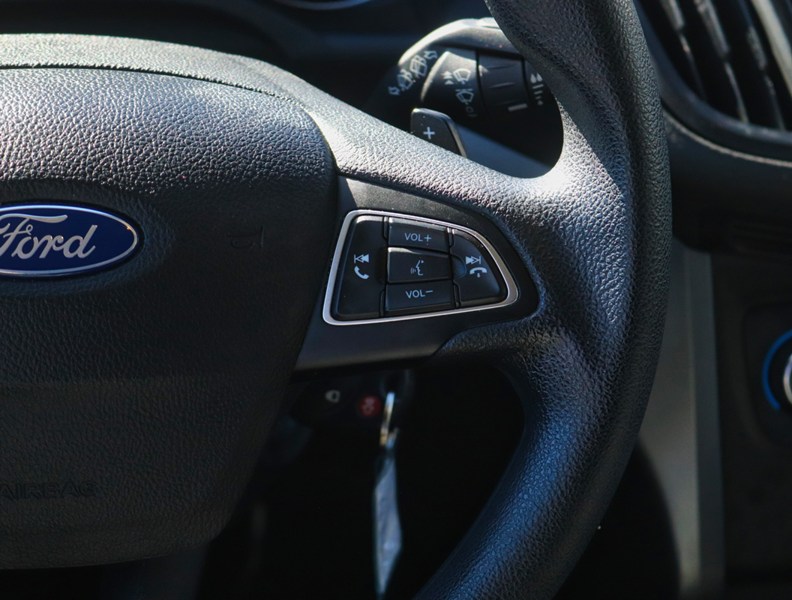 2017 Ford Escape SE | 1.5L | NAV | BLIS | HTD SEATS | ALLOYS