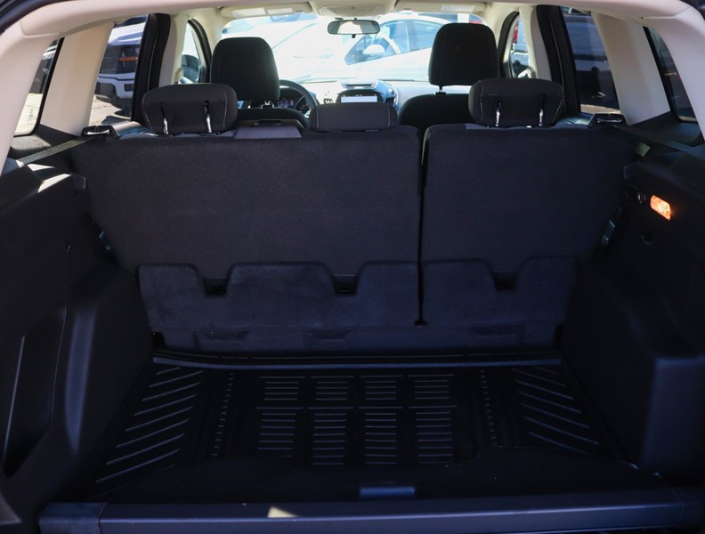 2017 Ford Escape SE | 1.5L | NAV | BLIS | HTD SEATS | ALLOYS
