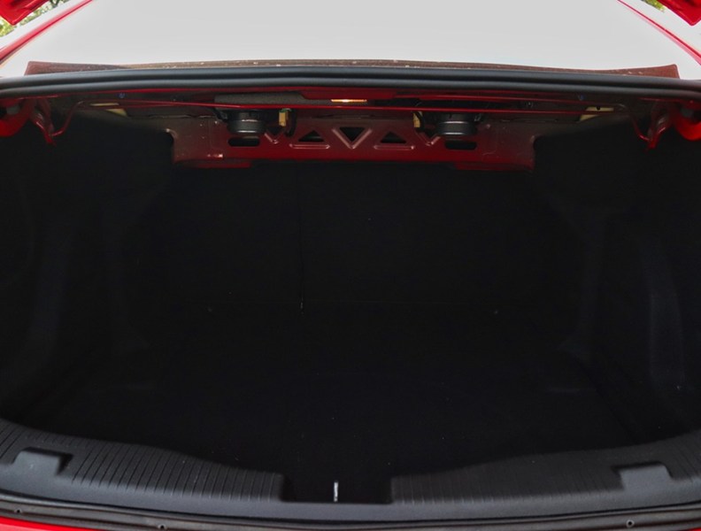 2018 Chevrolet Cruze LT | 1.4L | ROOF | TECH PKG | CONV PKG
