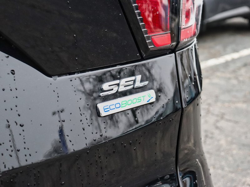 2018 Ford Escape SEL | 1.5L | ROOF | NAV | TOW | PWR LFT GATE
