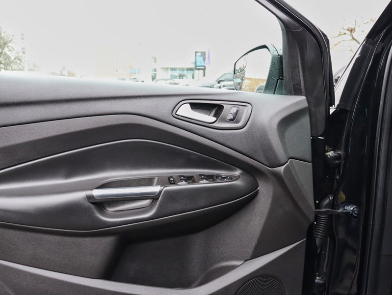 2018 Ford Escape SEL | 1.5L | ROOF | NAV | TOW | PWR LFT GATE