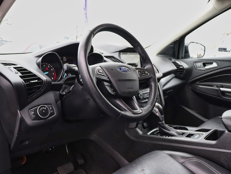 2018 Ford Escape SEL | 1.5L | ROOF | NAV | TOW | PWR LFT GATE