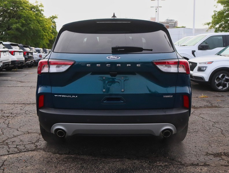 2020 Ford Escape Titanium Hybrid | AWD | PREM PKG | ROOF | NAV |B&O