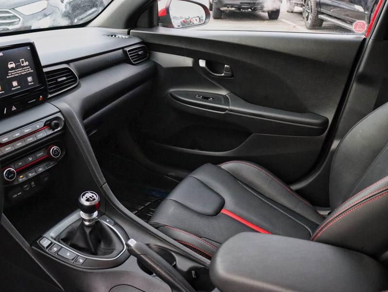 2020 Hyundai Veloster Turbo | Manual | PANO ROOF | LEATHER | HTD STR WHL