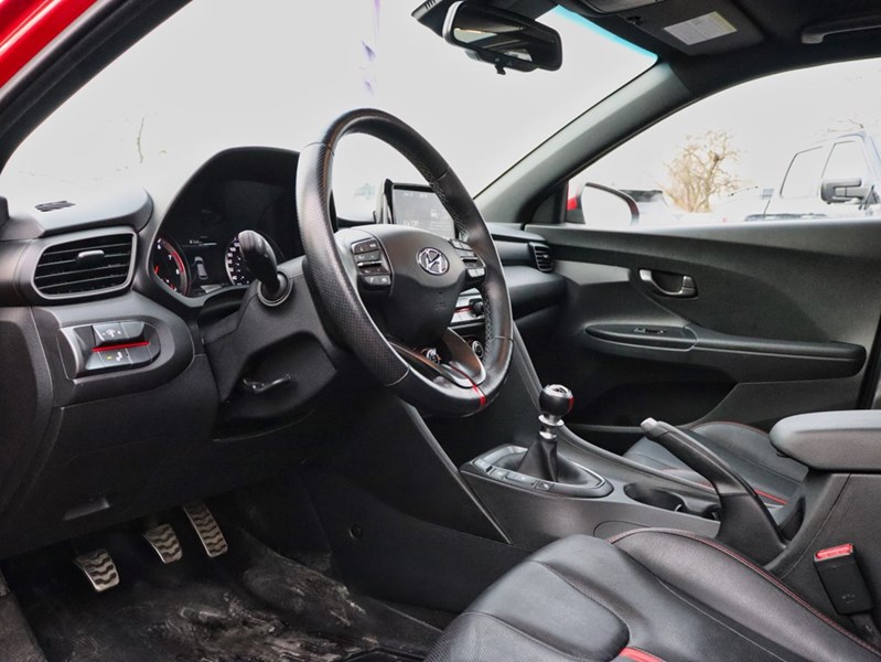 2020 Hyundai Veloster Turbo | Manual | PANO ROOF | LEATHER | HTD STR WHL