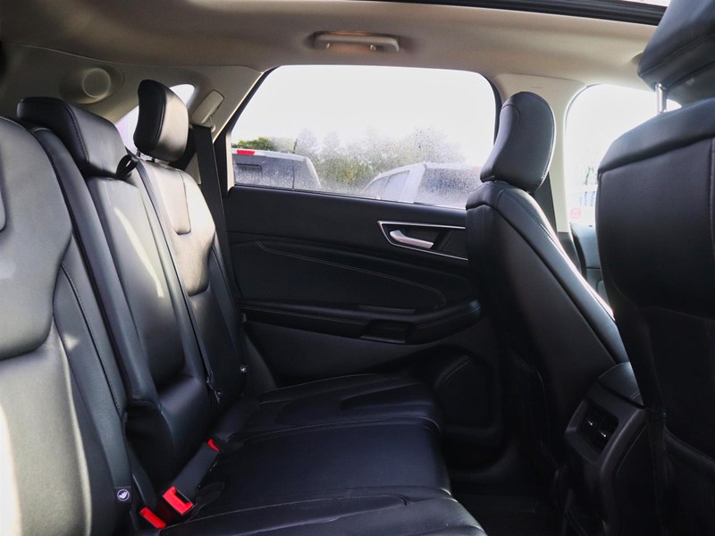 2022 Ford Edge Titanium | AWD | NAV | ROOF | TOW | HTD STR WHL