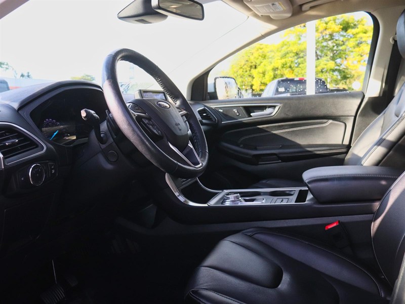 2022 Ford Edge Titanium | AWD | NAV | ROOF | TOW | HTD STR WHL