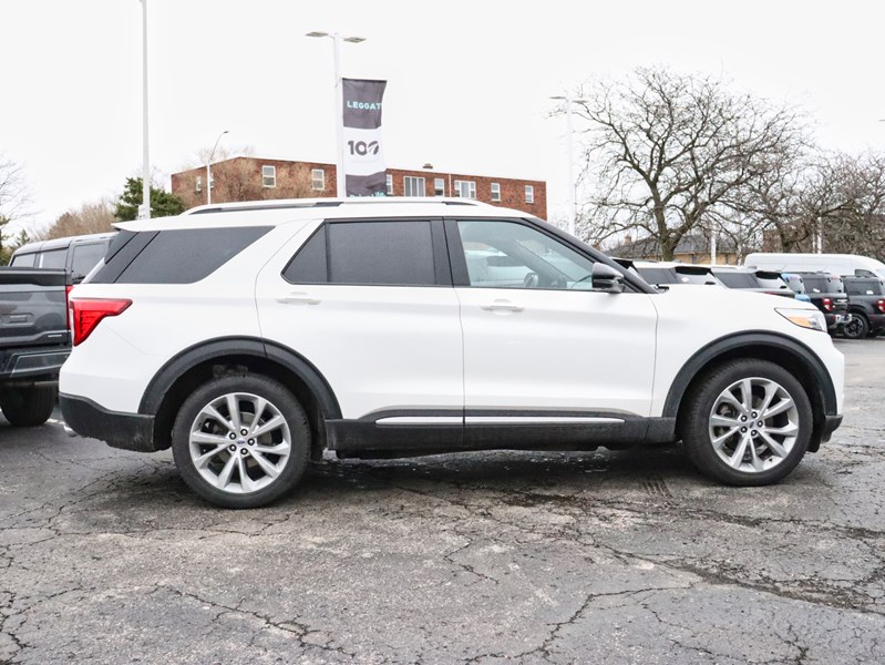 2022 Ford Explorer Platinum | 4WD | 3.0L | TECH PKG | ROOF | NAV |21s