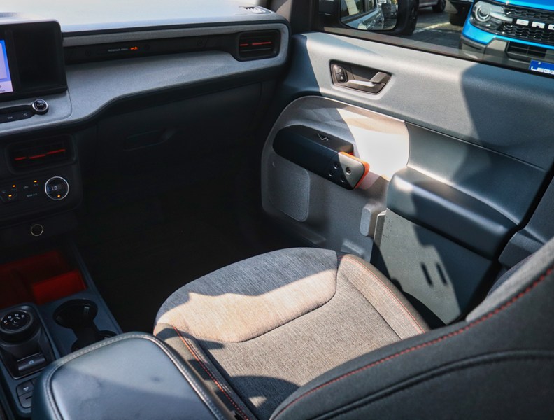 2022 Ford Maverick XLT | HYBRID | CO-PILOT | HITCH | SPRAY-IN