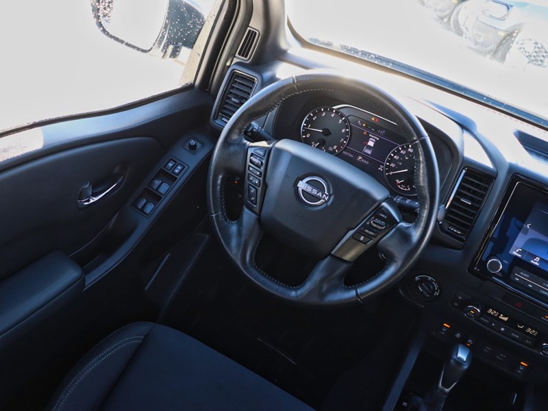 2023 Nissan Frontier SV | 4x4 | 3.8L | Crew Cab | MIDNIGHT EDITION